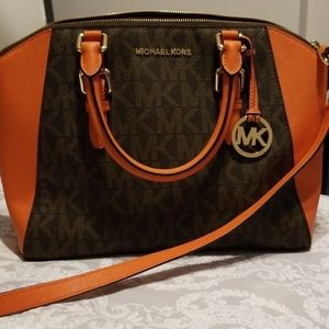 Michael Kors Ciara Hand Bag (like new)